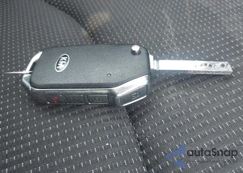 2021 Kia Forte Lxs z USA, uszkodzony, nr VIN 3KPF24AD0ME375235